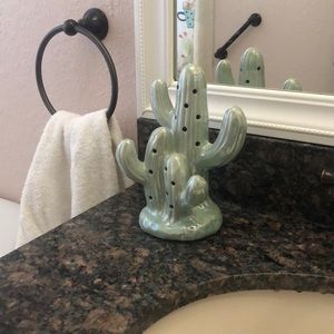 Cute cactus decor